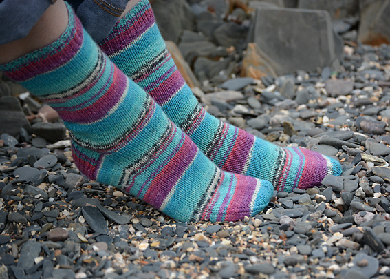 Basic Sock Pattern to Fit Shoe Sizes – UK 2 to 6, EU 35 to 39 and US 4 to 8  — Knitting Squirrel