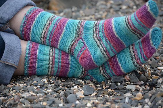 Basic Sock Pattern to Fit Shoe Sizes – UK 2 to 6, EU 35 to 39 and