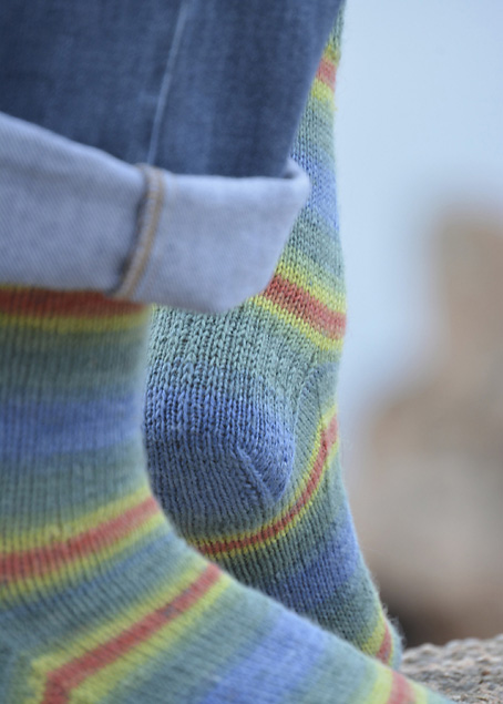 Little Yellow Daisy Socks — Knitting Squirrel